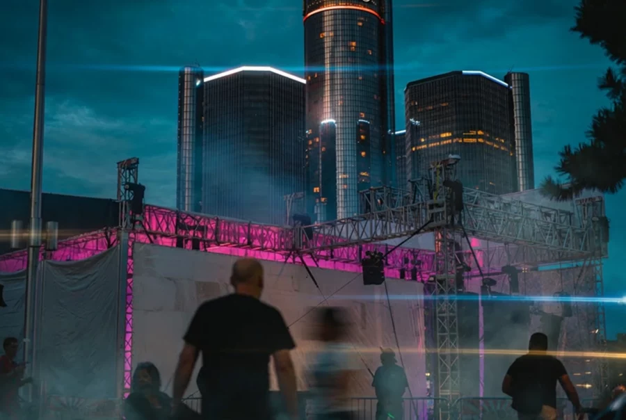 Lighting and Rigging with landmark downtown Detroit, Michigan Renaissance Center in the background