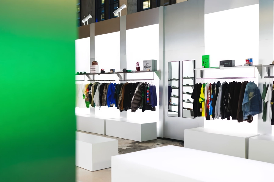 Display area and clothes racks