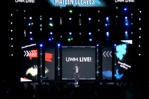 Medium shot of speaker on main stage